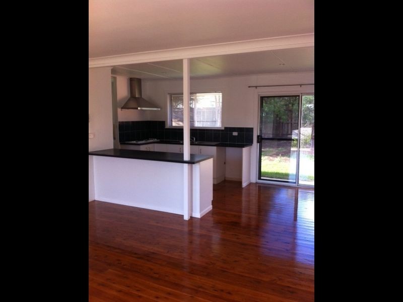 41 Jellicoe Street, Mount Lofty QLD 4350