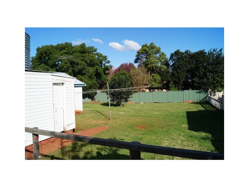 22 Ipswich Street, East Toowoomba QLD 4350