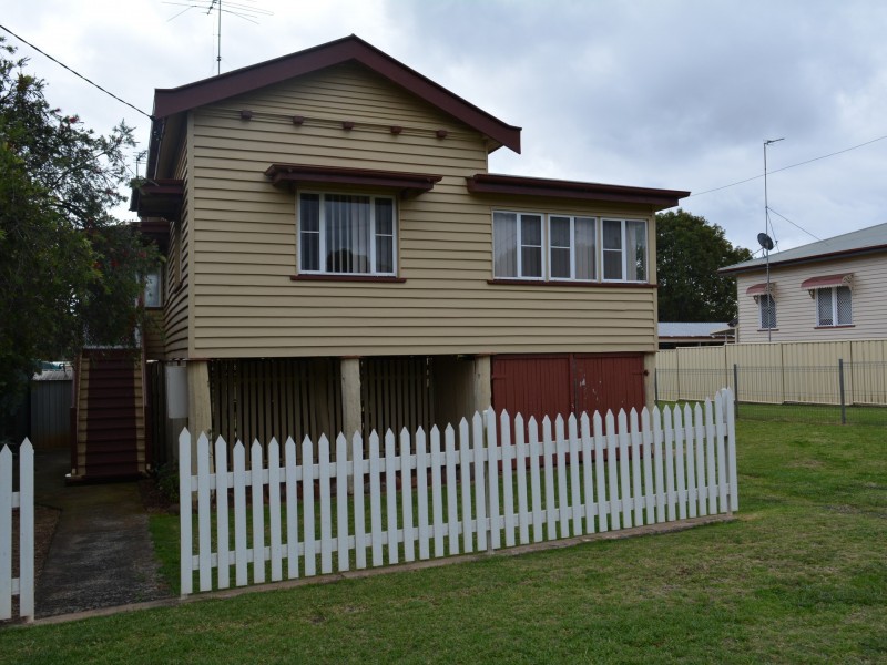15 Kenilworth Street, North Toowoomba QLD 4350
