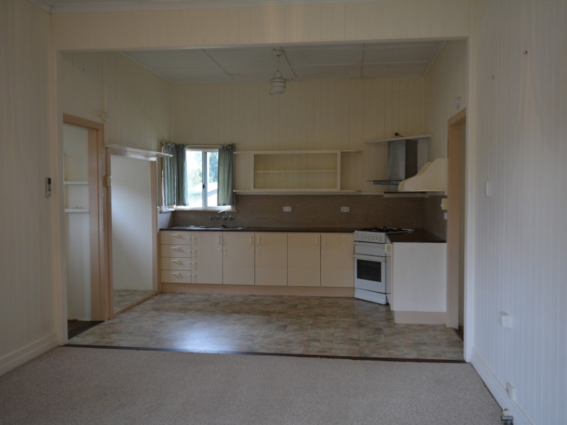 15 Kenilworth Street, North Toowoomba QLD 4350