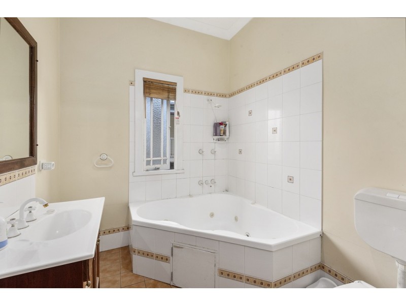 16 Rosewood Street, Toowoomba City QLD 4350