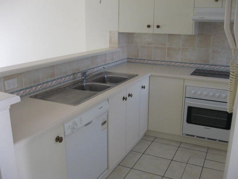 18/279 Mackenzie Street, Middle Ridge QLD 4350