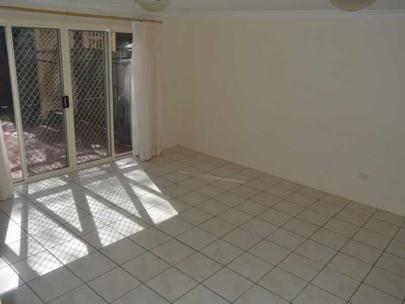 18/279 Mackenzie Street, Middle Ridge QLD 4350