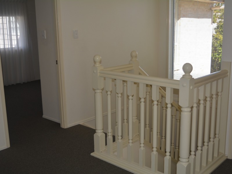 18/279 Mackenzie Street, Middle Ridge QLD 4350