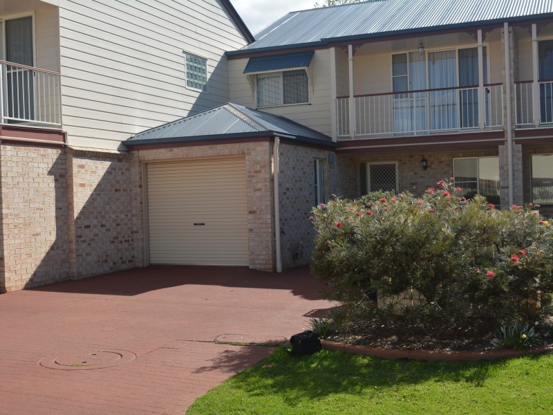 18/279 Mackenzie Street, Middle Ridge QLD 4350