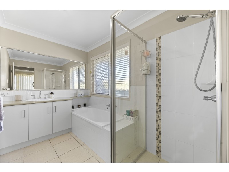 28 Kalimna Drive, Highfields QLD 4352