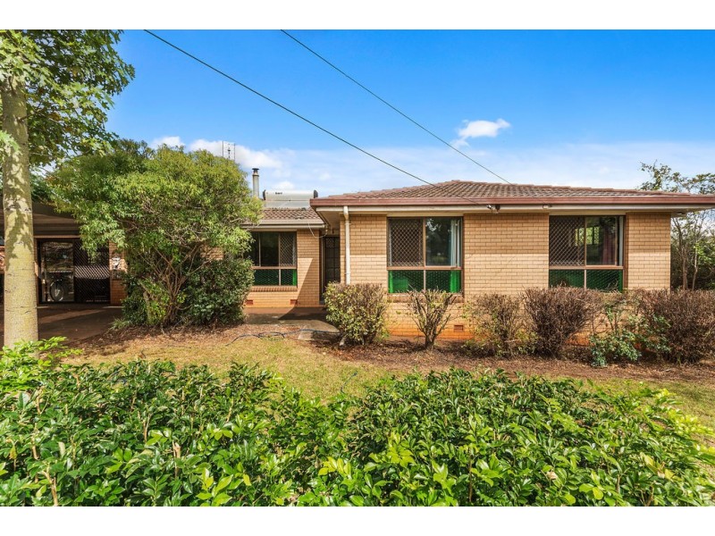 6 Boyett Street, Centenary Heights QLD 4350