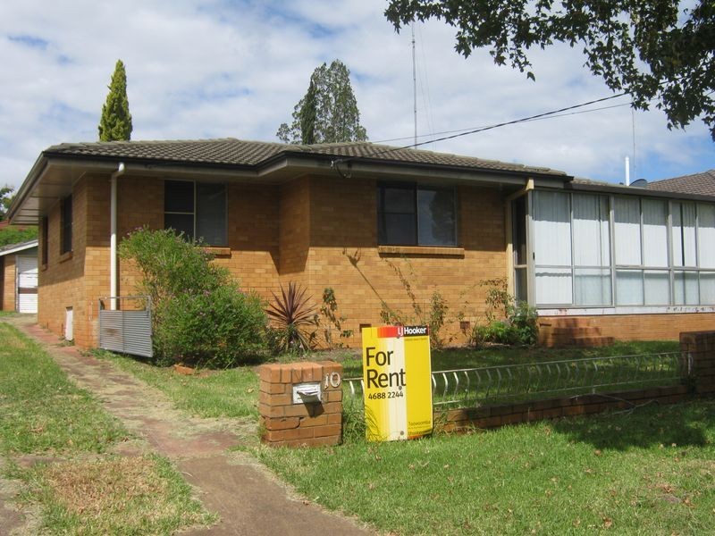 10 Farr Street, Kearneys Spring QLD 4350