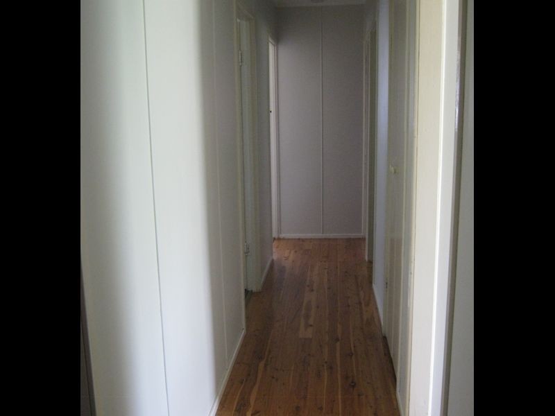 10 Farr Street, Kearneys Spring QLD 4350