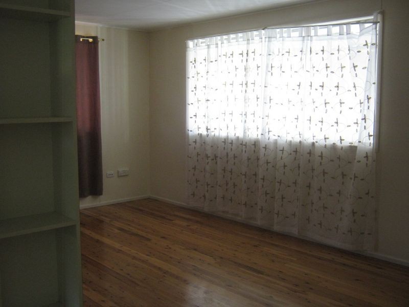 10 Farr Street, Kearneys Spring QLD 4350