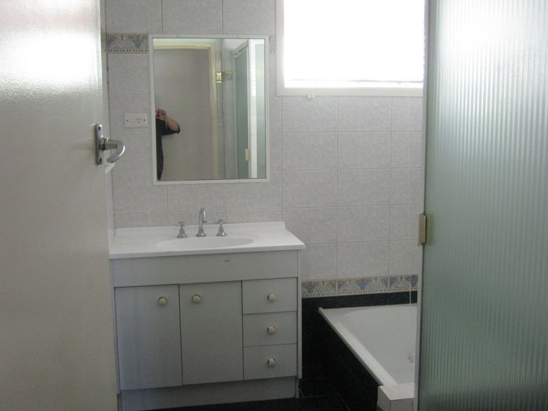 10 Farr Street, Kearneys Spring QLD 4350