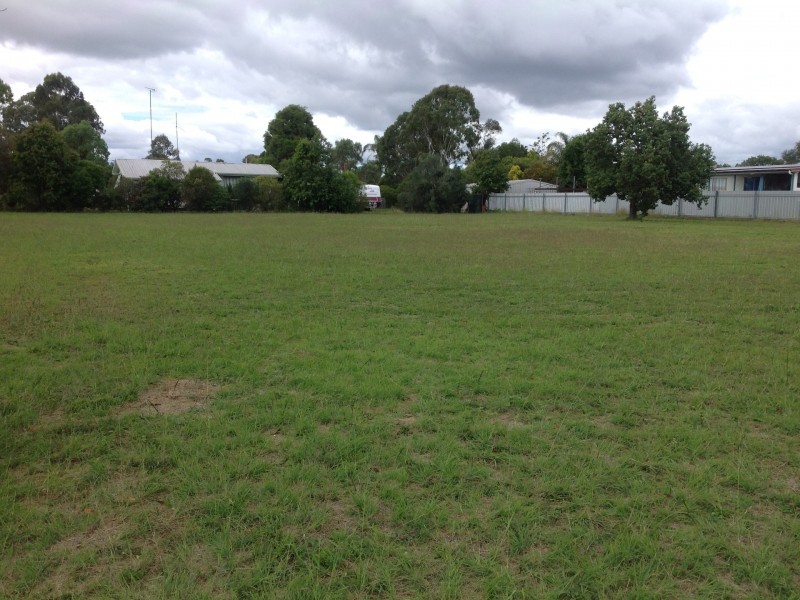 32 Eton Street, Cambooya QLD 4358