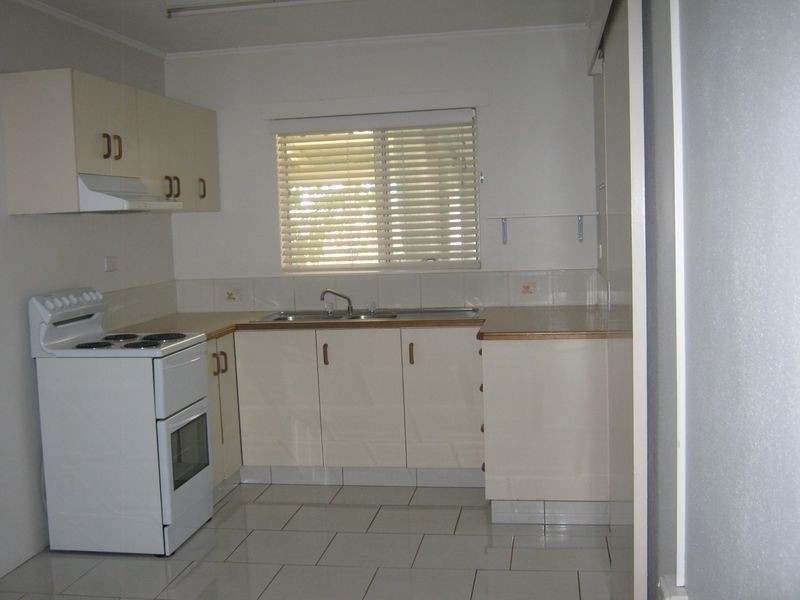 278 West, Kearneys Spring QLD 4350