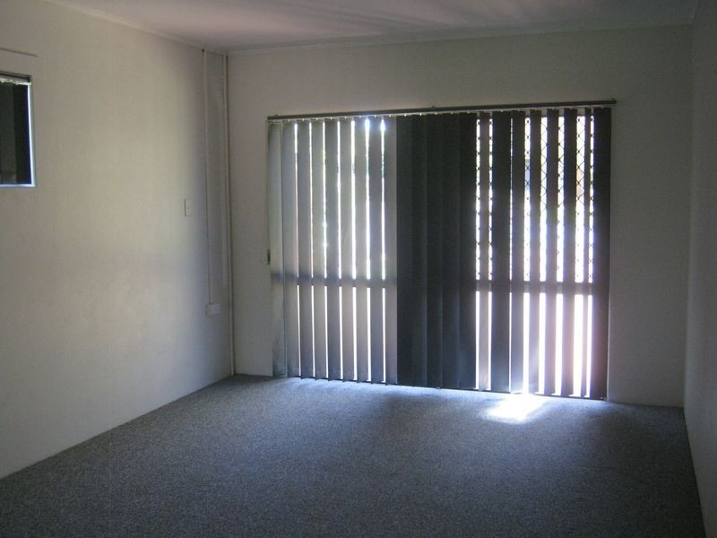 278 West, Kearneys Spring QLD 4350