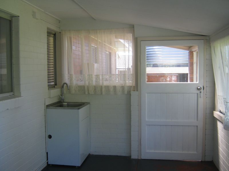 278 West, Kearneys Spring QLD 4350