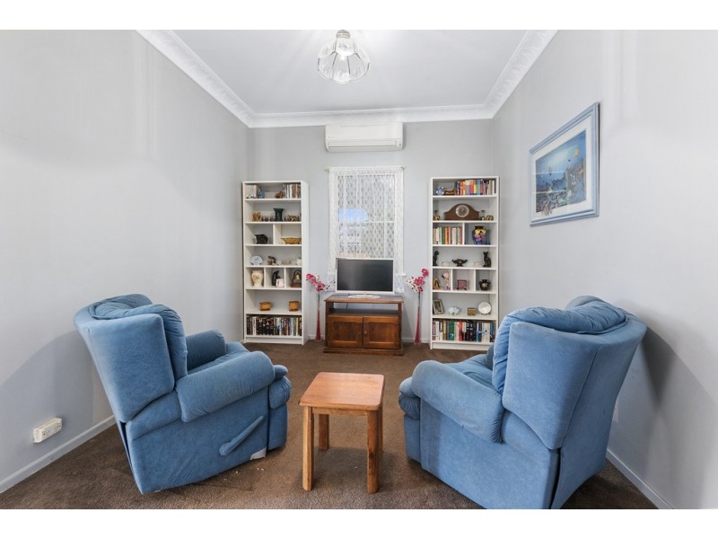 34 Warwick Street, Harristown QLD 4350