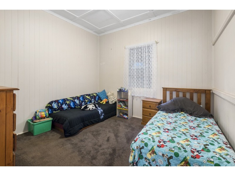 34 Warwick Street, Harristown QLD 4350