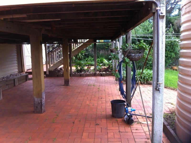 10 Cecil, Toowoomba City QLD 4350