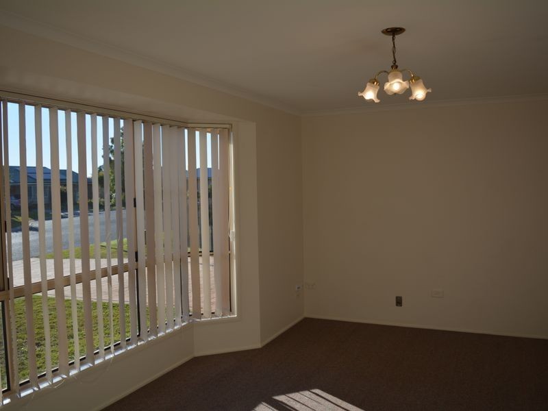 8 Black Court, Rockville QLD 4350