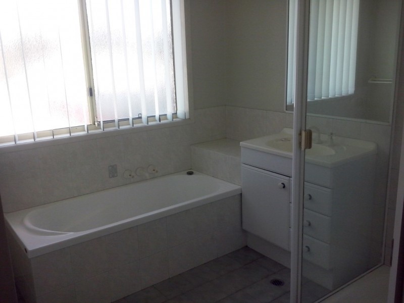 1/33 Helen Street, Newtown QLD 4350