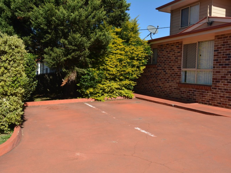 1/33 Helen Street, Newtown QLD 4350