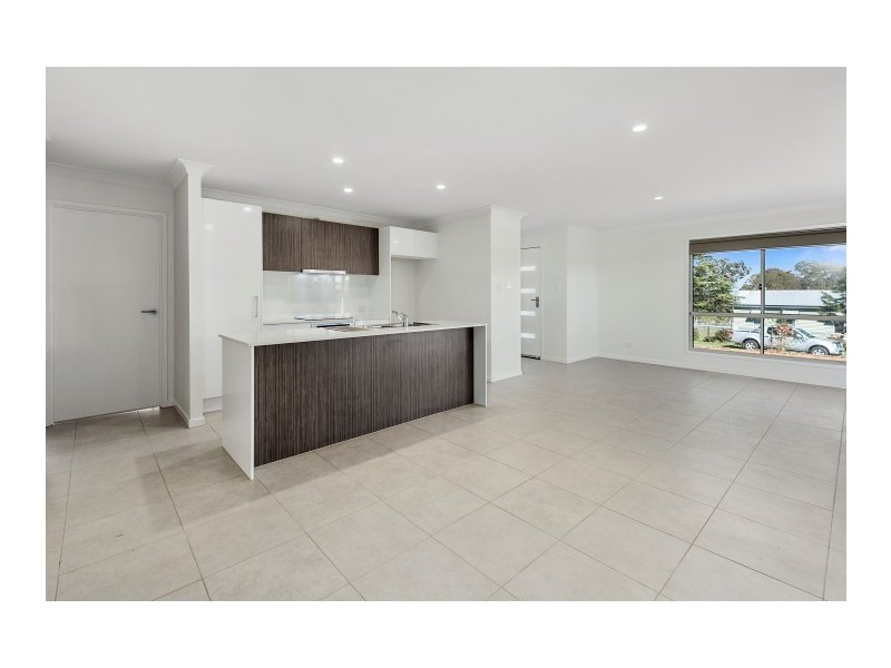 1/10 Rosenstengel Street, Darling Heights QLD 4350