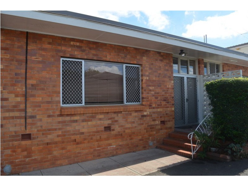 2/122a Russell Street, Toowoomba City QLD 4350