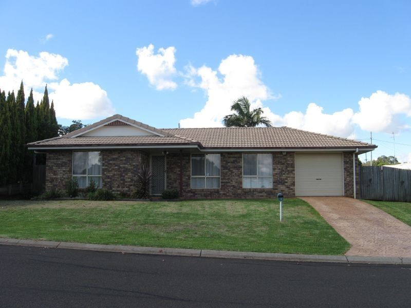 18 Evergreen Court, Glenvale QLD 4350