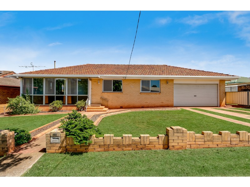 482 Alderley Street, Harristown QLD 4350