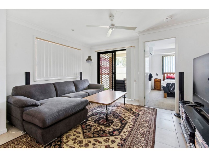 1 & 2/15 Lexi Street, Glenvale QLD 4350