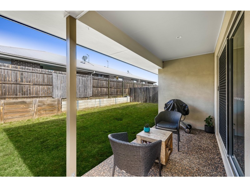 1&2/10 Rosenstengel Street, Darling Heights QLD 4350