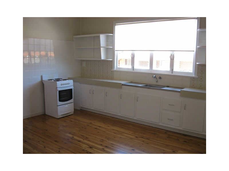 44 Llewellyn Street, Centenary Heights QLD 4350