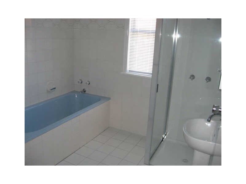 44 Llewellyn Street, Centenary Heights QLD 4350