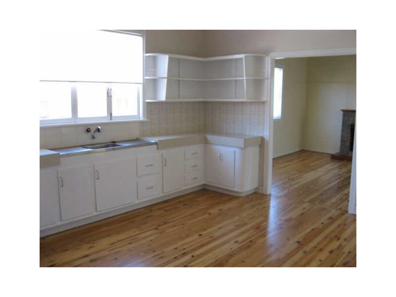 44 Llewellyn Street, Centenary Heights QLD 4350