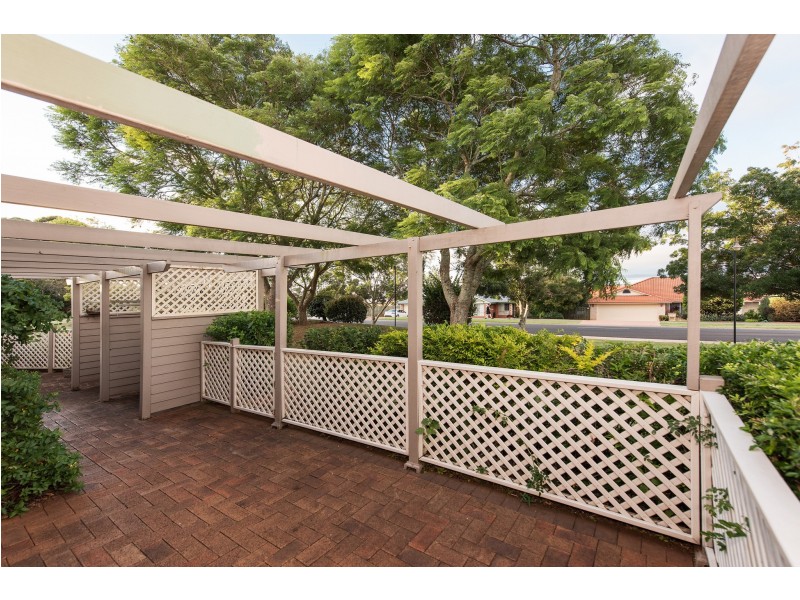 4/4-6 Glenfield Court, Middle Ridge QLD 4350