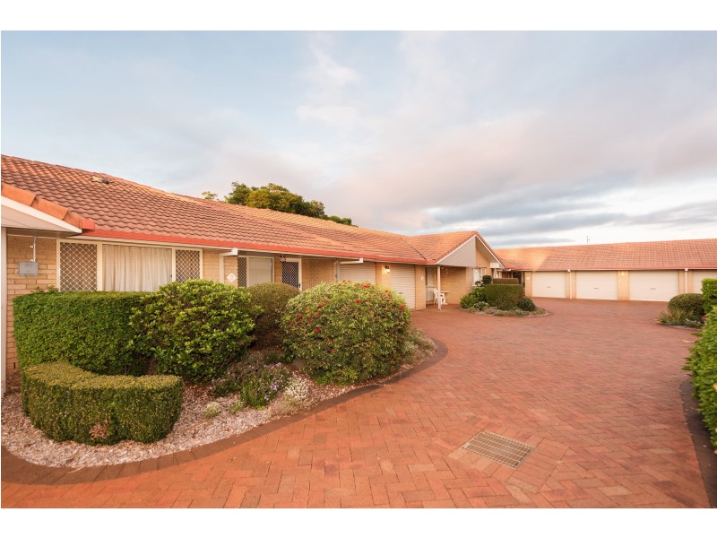 4/4-6 Glenfield Court, Middle Ridge QLD 4350