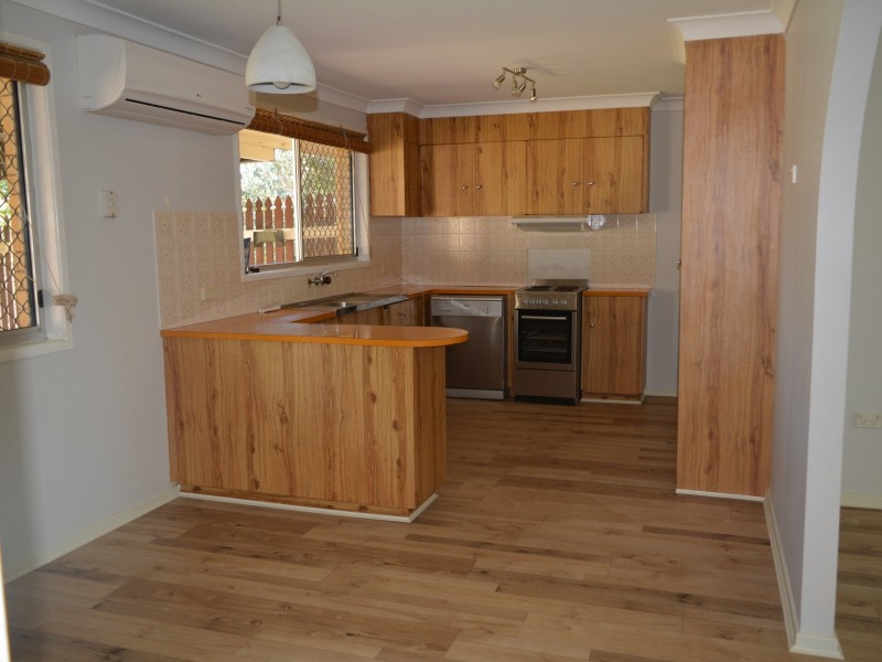 11 Arabian Street, Harristown QLD 4350