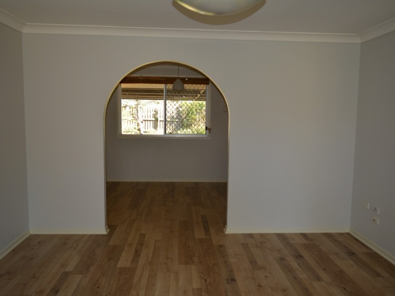 11 Arabian Street, Harristown QLD 4350