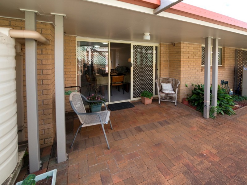 9/4-6 Glenfield Court, Middle Ridge QLD 4350