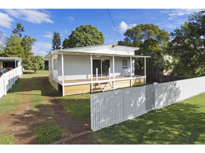 4 Stone Street, Wilsonton QLD 4350