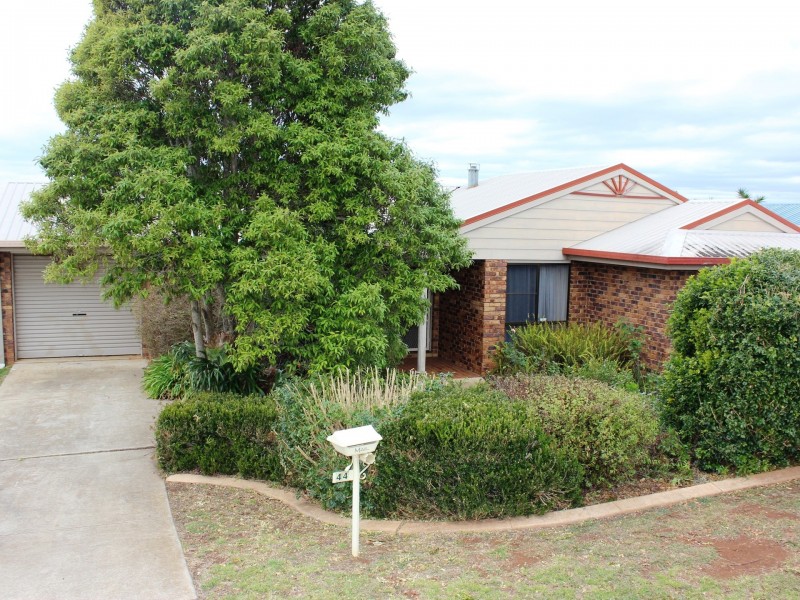 44 Broadfoot Street, Kearneys Spring QLD 4350