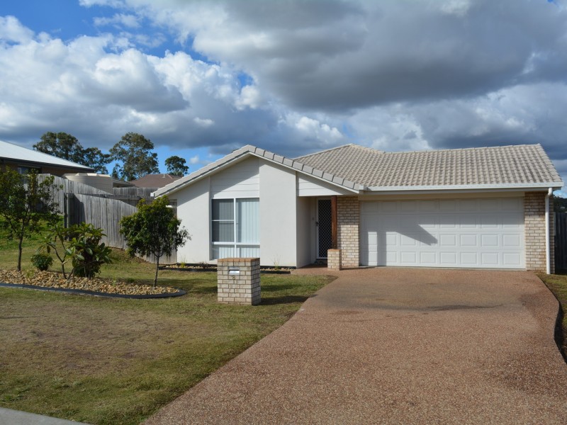 8 Huon Drive, Glenvale QLD 4350