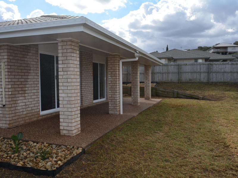 8 Huon Drive, Glenvale QLD 4350