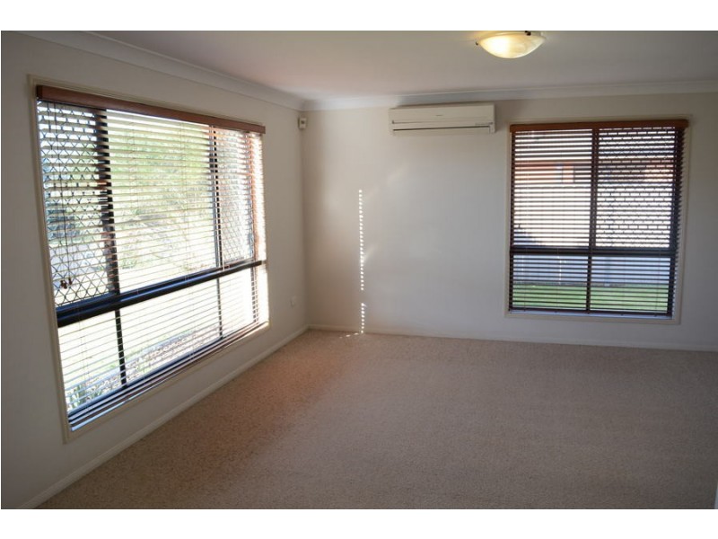 6 Pillar Street, Middle Ridge QLD 4350