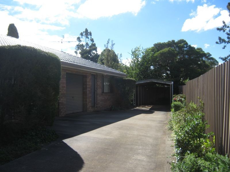 2/65 Wine Drive, Wilsonton QLD 4350
