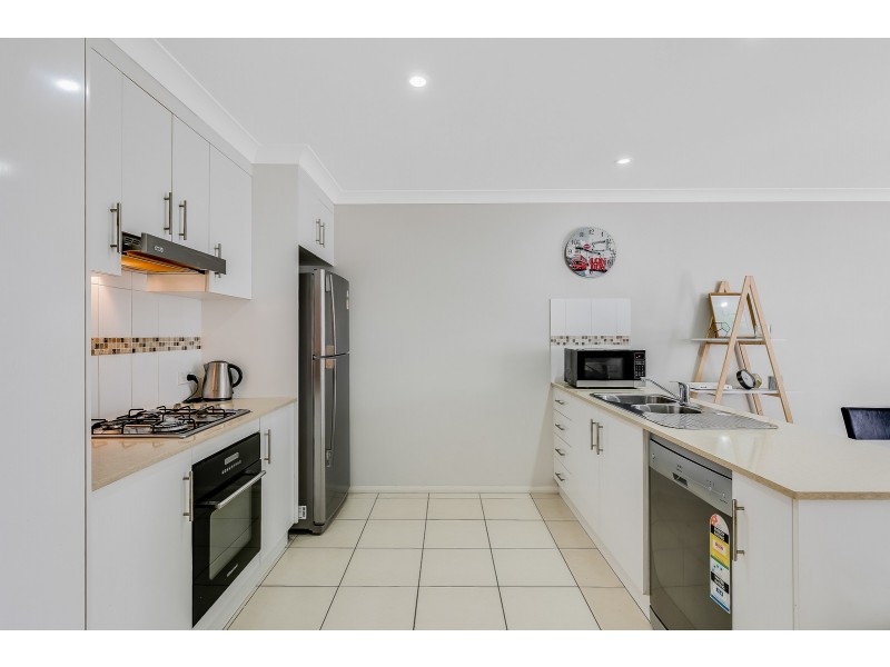 2/116 Taylor Street, Newtown QLD 4350