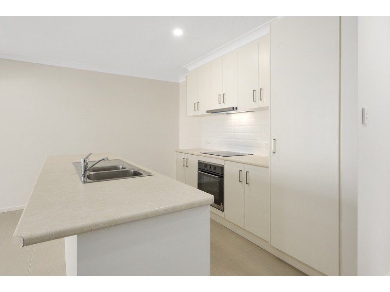 1/8 Rosenstengel Street, Darling Heights QLD 4350