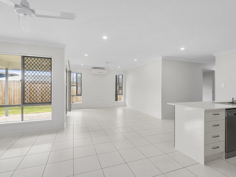 69 Barlow Street, Cranley QLD 4350