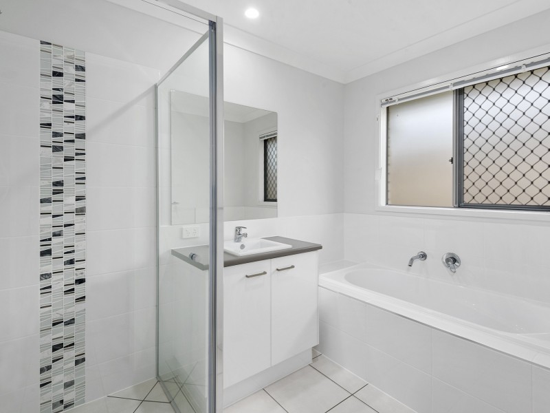 69 Barlow Street, Cranley QLD 4350