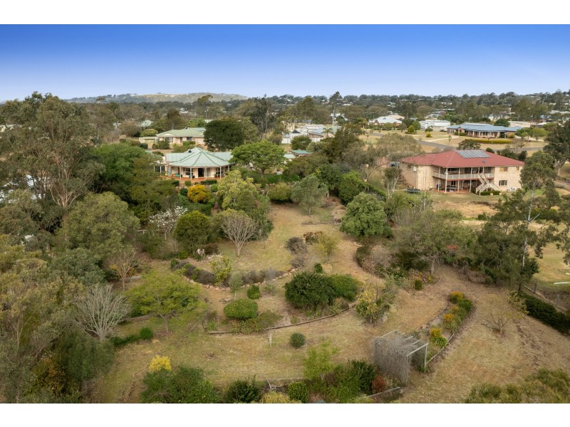 70 Cotswold Hills Drive, Cotswold Hills QLD 4350